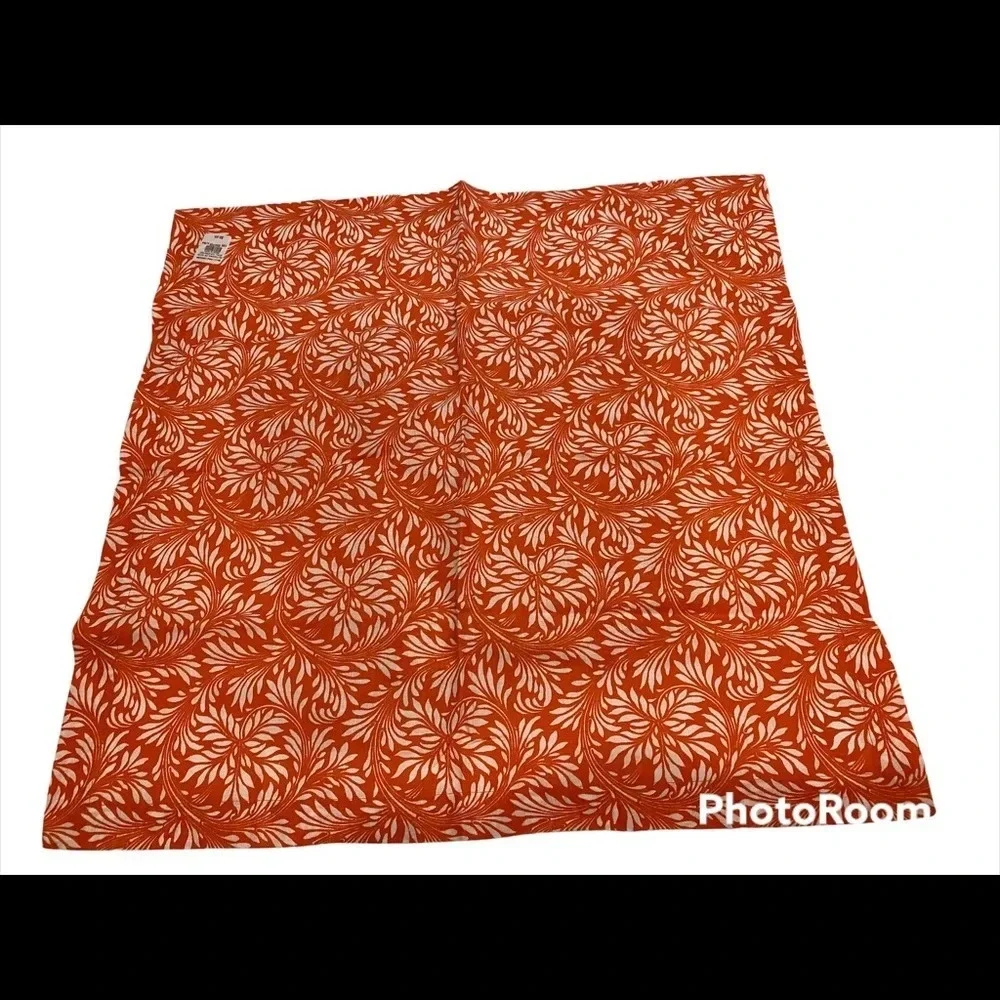 NWT Williams-Sonoma Scroll Flr Napkins Red- Set of 4